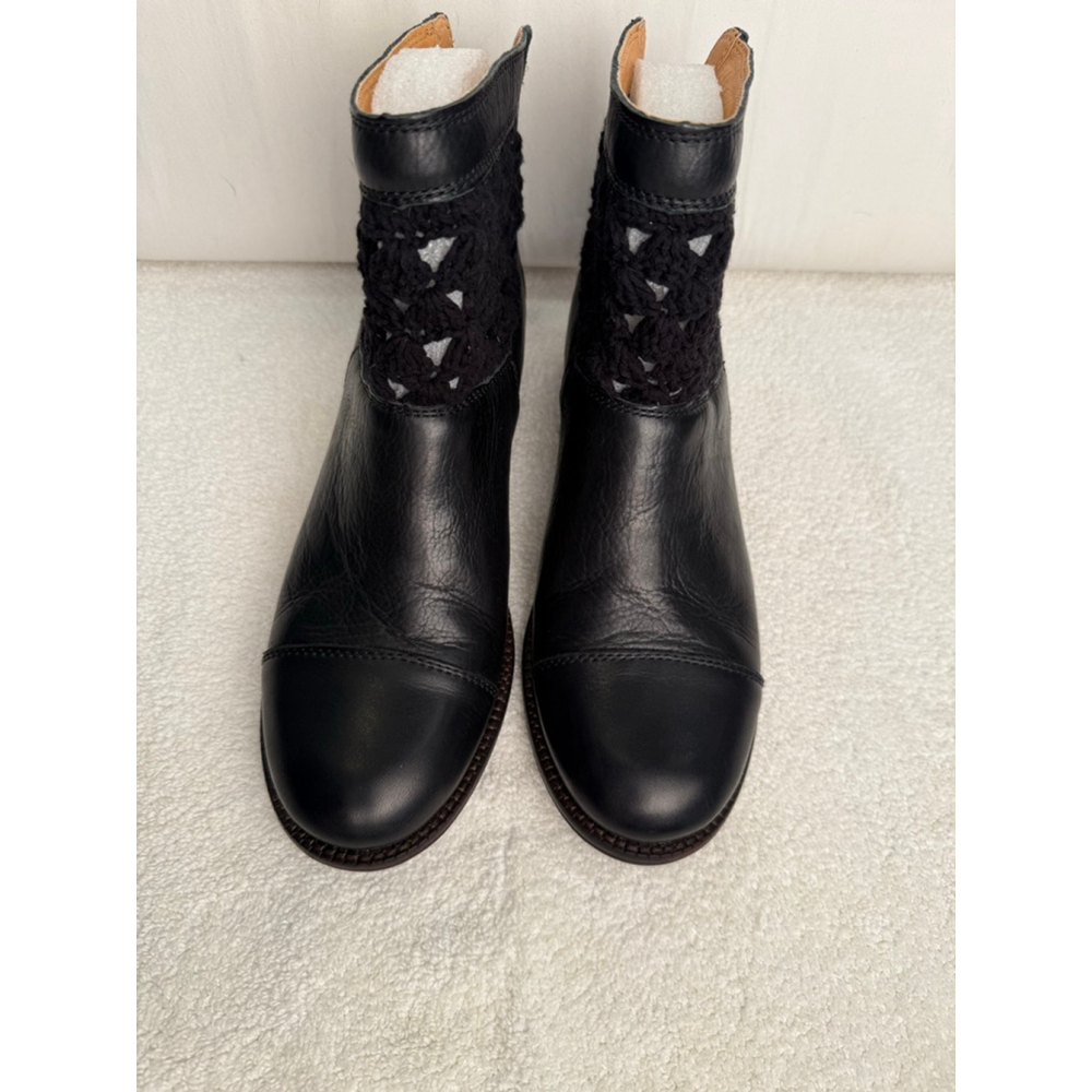 Women's Latigo Black Leather Crochet Ankle Boots Booties Size 8.5 - Picture 2 of 8